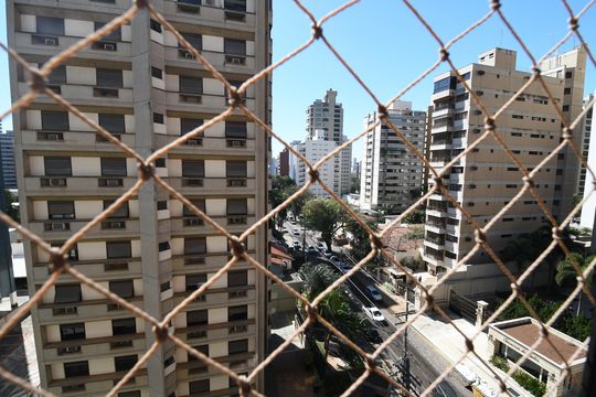 Vista da Suíte 1 de apartamento à venda com 5 quartos, 221m² em Cambuí, Campinas