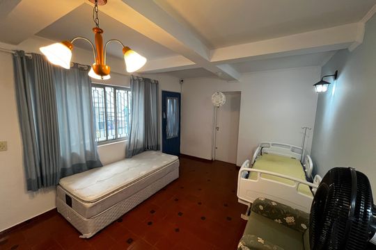 Casa à venda com 3 quartos, 105m² em Vila Romero, São Paulo