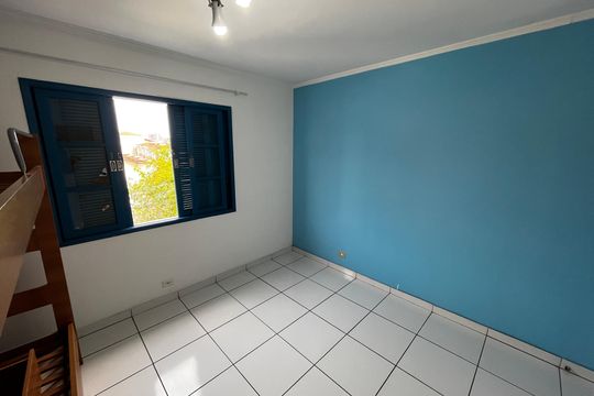 Quarto 3 de casa à venda com 3 quartos, 105m² em Vila Romero, São Paulo