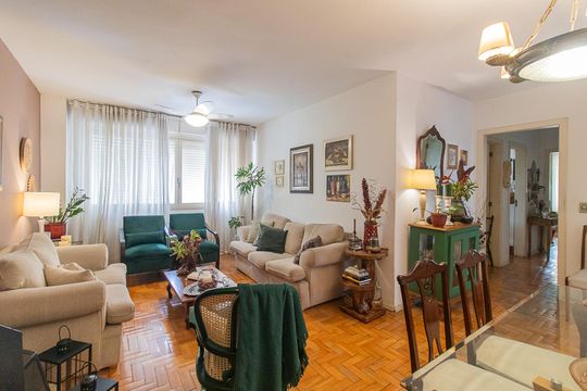 Apartamento à venda com 3 quartos, 127m² em Jardim Botânico, Porto Alegre