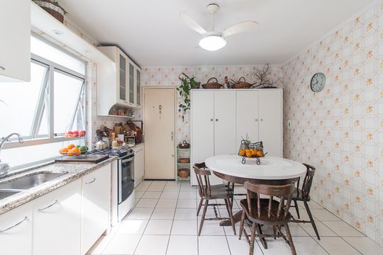 Cozinha de apartamento à venda com 3 quartos, 127m² em Jardim Botânico, Porto Alegre