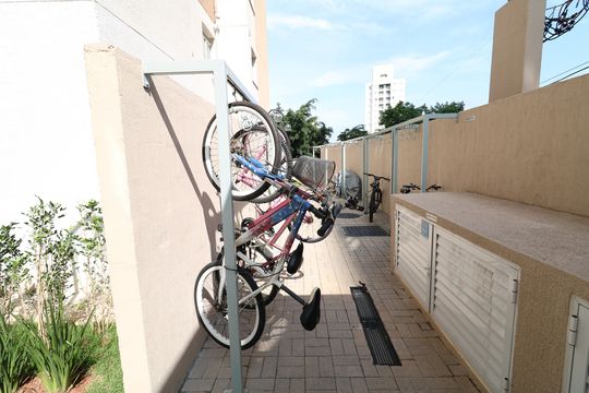 Área comum - Bicicletário de apartamento para alugar com 2 quartos, 35m² em Parque Vitoria, São Paulo