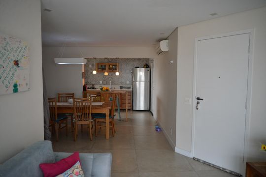 Sala de apartamento à venda com 3 quartos, 90m² em Vila Floresta, Santo André