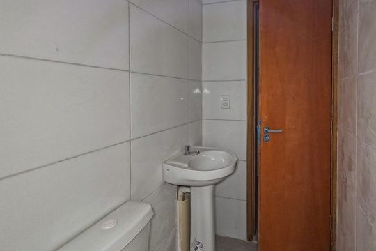 Banheiro de kitnet/studio à venda com 1 quarto, 29m² em Jardim Maristela, São Paulo