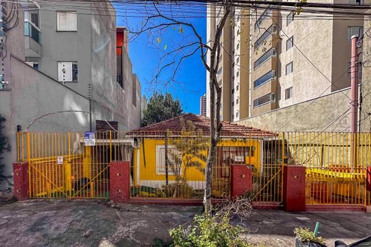 Fachada de casa à venda com 3 quartos, 500m² em Campestre, Santo André