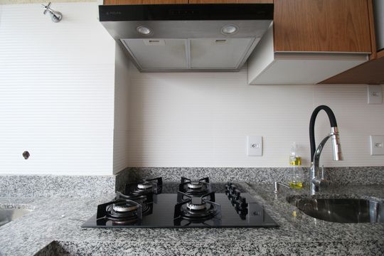 Cozinha de apartamento para alugar com 2 quartos, 43m² em Jardim Tres Irmaos, Taboão da Serra