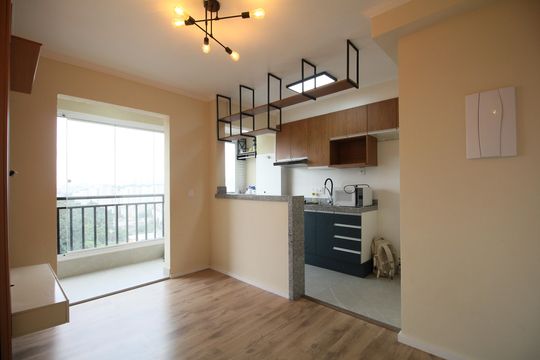 Sala de apartamento para alugar com 2 quartos, 43m² em Jardim Tres Irmaos, Taboão da Serra
