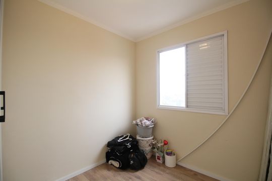 Quarto 1 de apartamento para alugar com 2 quartos, 43m² em Jardim Tres Irmaos, Taboão da Serra