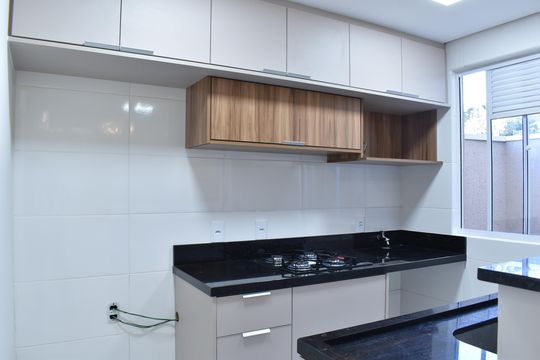 Cozinha de apartamento à venda com 2 quartos, 49m² em Campina do Arruda, Curitiba