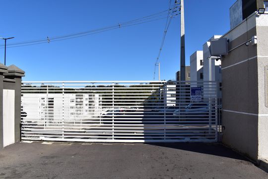 Fachada de apartamento à venda com 2 quartos, 49m² em Campina do Arruda, Curitiba