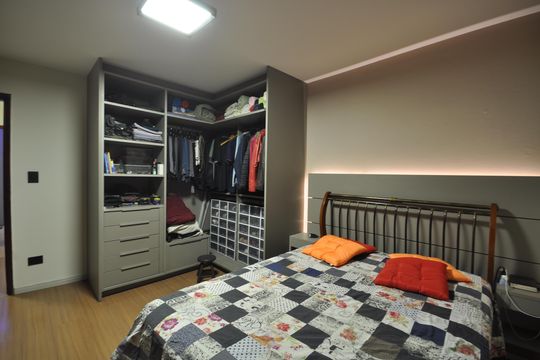 Quarto 2 de casa para alugar com 2 quartos, 120m² em Vila Leonor, São Paulo