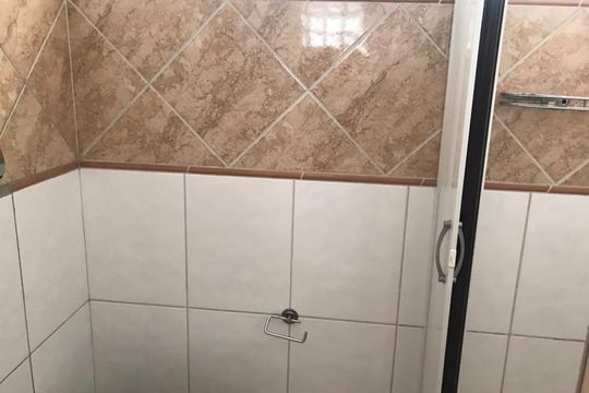 Banheiro de apartamento à venda com 2 quartos, 64m² em Vila Marlene, São Bernardo do Campo