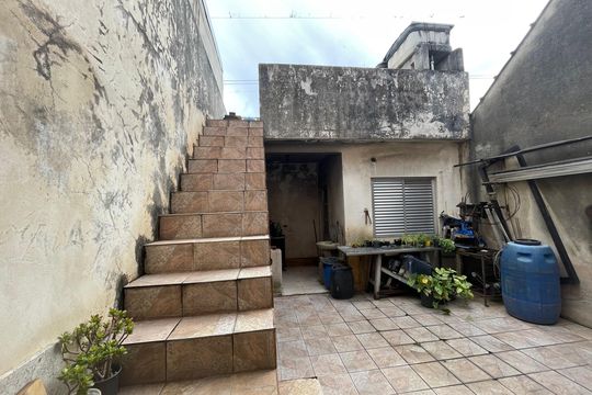 Quintal de casa à venda com 2 quartos, 125m² em Parque Continental Iii, Guarulhos