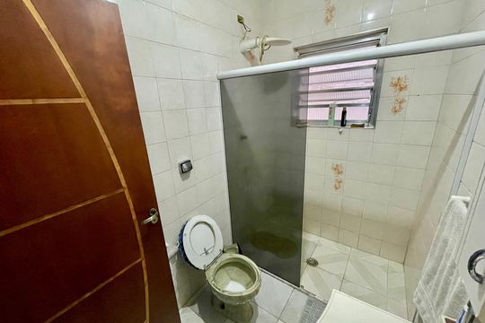 Banheiro 1 de casa à venda com 2 quartos, 125m² em Parque Continental Iii, Guarulhos