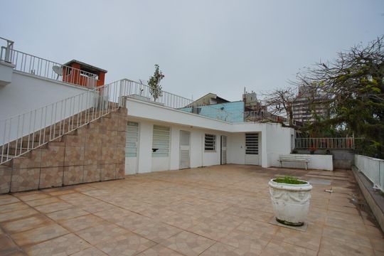 Terraço  de casa à venda com 5 quartos, 390m² em Jardim Lindóia, Porto Alegre