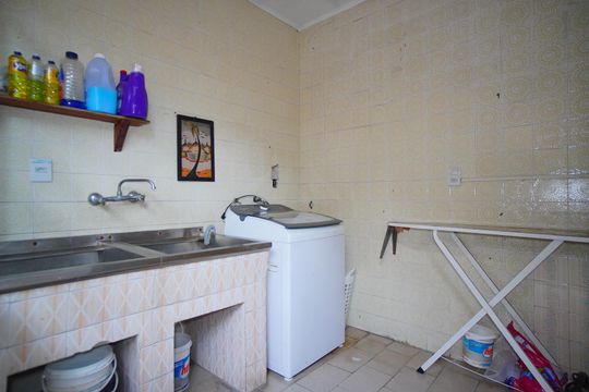 Área de Serviço de casa à venda com 5 quartos, 390m² em Jardim Lindóia, Porto Alegre