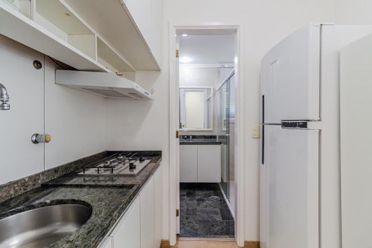 Cozinha de apartamento para alugar com 1 quarto, 40m² em Jardim Paulistano, São Paulo