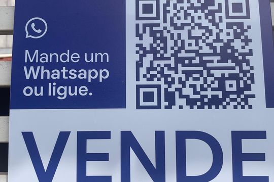 Placa de casa à venda com 2 quartos, 120m² em Vila Carmosina, São Paulo