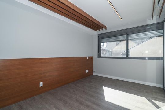 Sala de kitnet/studio à venda com 1 quarto, 29m² em Auxiliadora, Porto Alegre