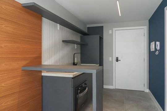 Cozinha de kitnet/studio à venda com 1 quarto, 29m² em Auxiliadora, Porto Alegre