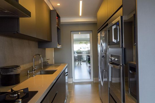 Cozinha de apartamento à venda com 4 quartos, 213m² em Santo Amaro, São Paulo
