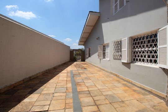 Quintal de casa à venda com 4 quartos, 390m² em Jardim Londrina, São Paulo