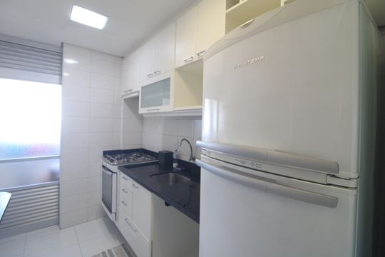 Cozinha de apartamento à venda com 2 quartos, 64m² em Jardim Nosso Lar, São Paulo