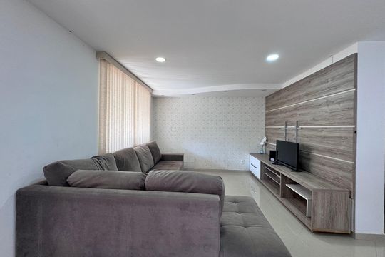 Sala de casa para alugar com 3 quartos, 180m² em Vargem Grande, Rio de Janeiro