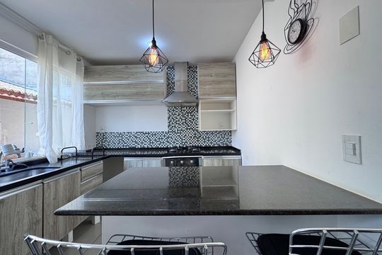 Cozinha de casa para alugar com 3 quartos, 180m² em Vargem Grande, Rio de Janeiro
