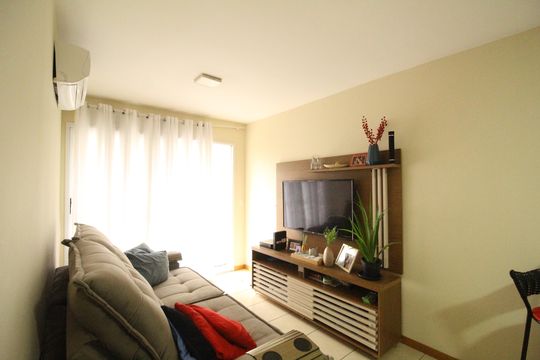 Sala de apartamento à venda com 3 quartos, 82m² em Taquara, Rio de Janeiro
