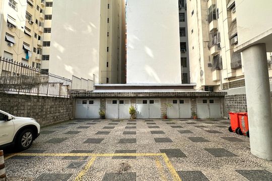 Garagem de apartamento à venda com 3 quartos, 167m² em Copacabana, Rio de Janeiro