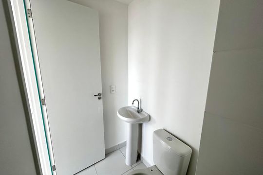 Banheiro de apartamento para alugar com 2 quartos, 32m² em Parque Novo Mundo, Guarulhos
