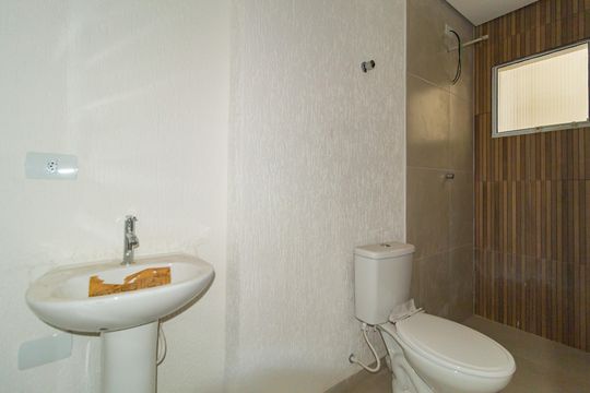 Banheiro de kitnet/studio para alugar com 1 quarto, 44m² em Jardim Analia Franco, São Paulo