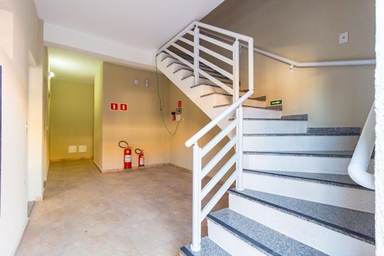 Área comum de kitnet/studio para alugar com 1 quarto, 44m² em Jardim Analia Franco, São Paulo