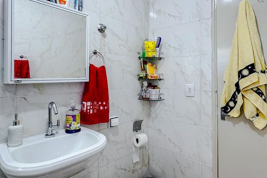 Banheiro Social de casa à venda com 2 quartos, 240m² em Água Rasa, São Paulo
