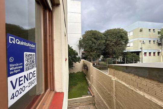 Placa de apartamento à venda com 2 quartos, 68m² em Rio Branco, Novo Hamburgo