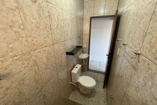 Banheiro de apartamento para alugar com 2 quartos, 64m² em Parque Flamengo, Guarulhos