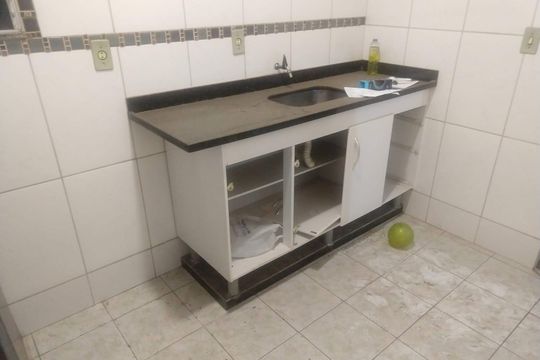 Cozinha de apartamento à venda com 2 quartos, 50m² em Juliana, Belo Horizonte