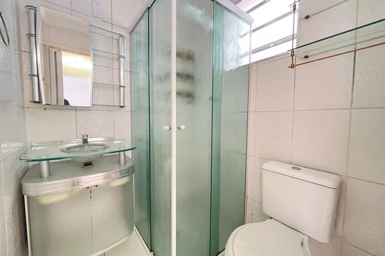 Banheiro de apartamento à venda com 2 quartos, 54m² em Jardim Jaqueline, São Paulo