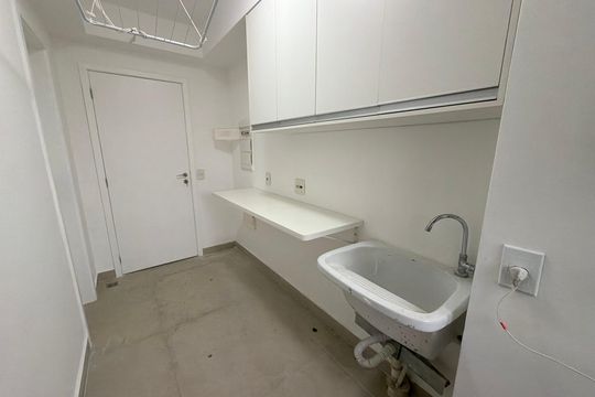 Área de Serviço de apartamento para alugar com 3 quartos, 138m² em Jardim Caravelas, São Paulo