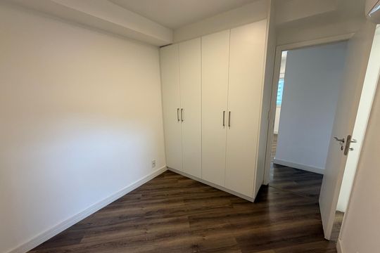 Suíte de apartamento para alugar com 3 quartos, 138m² em Jardim Caravelas, São Paulo