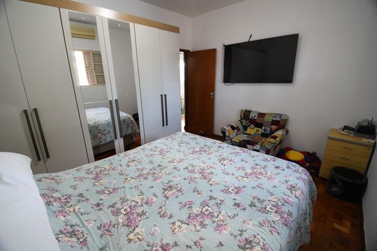 Quarto 2 de casa à venda com 2 quartos, 255m² em Vila Rossi E Borchi, Campinas