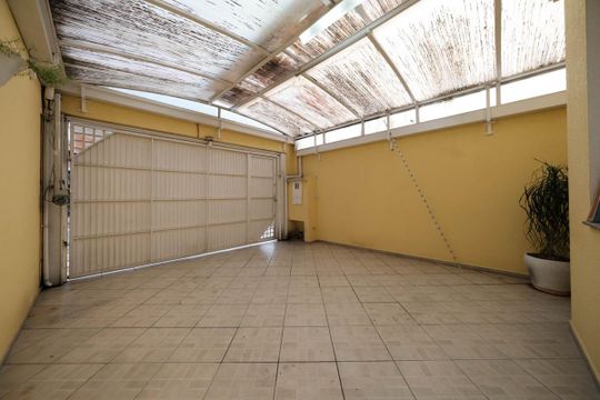 Garagem de casa à venda com 3 quartos, 125m² em Jardim Maringa, São Paulo