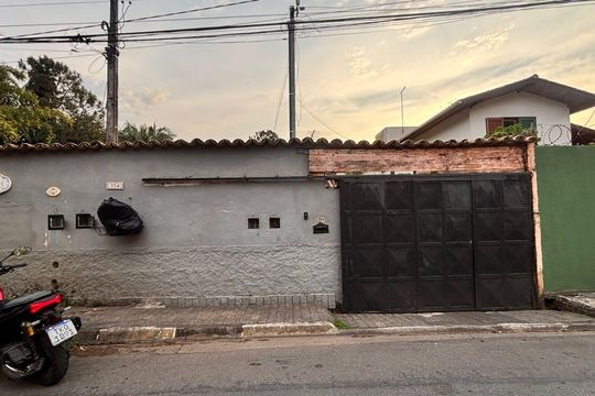 Fachada de casa para alugar com 2 quartos, 50m² em Granja Viana, Cotia
