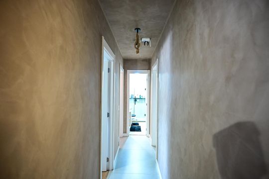 Corredor de apartamento à venda com 3 quartos, 76m² em Vila Andrade, São Paulo