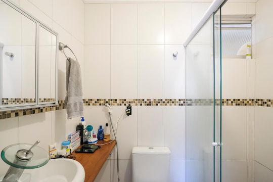 Banheiro da suíte de apartamento à venda com 2 quartos, 102m² em Osvaldo Cruz, São Caetano do Sul