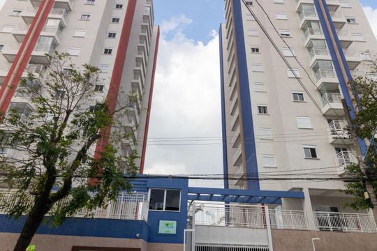 Fachada de apartamento para alugar com 2 quartos, 50m² em Vila Leopoldina, Santo André
