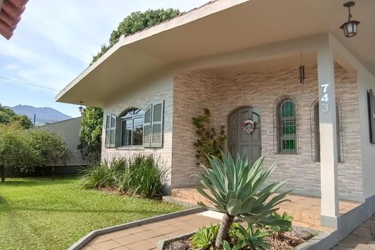 Área externa de casa à venda com 3 quartos, 120m² em São Jorge, Novo Hamburgo
