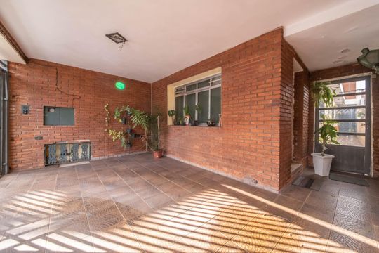 Garagem de casa para alugar com 3 quartos, 140m² em Bosque da Saúde, São Paulo