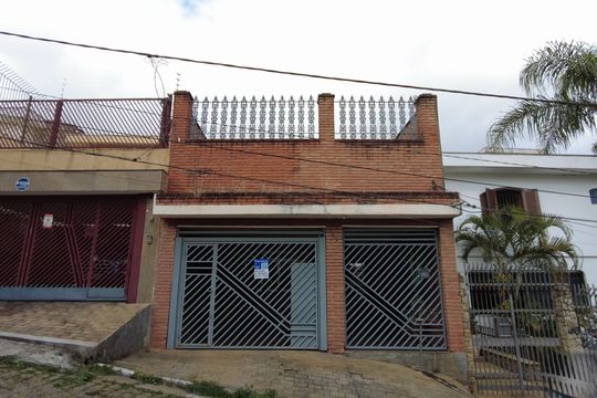 Fachada de casa para alugar com 3 quartos, 140m² em Bosque da Saúde, São Paulo